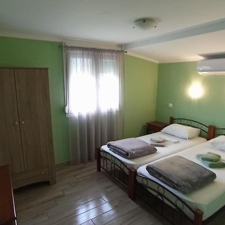 House Eugenia Sarti Apartment ภายนอก รูปภาพ